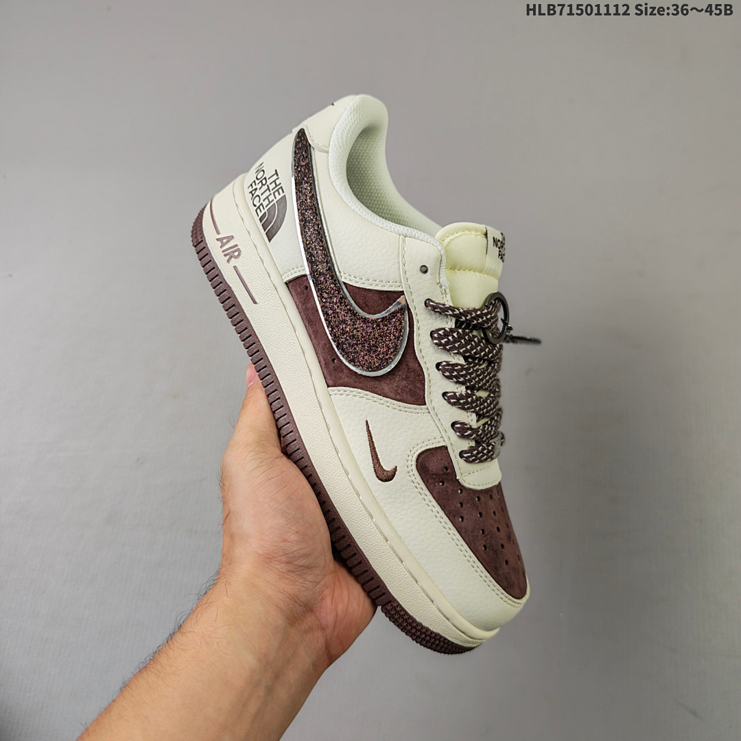Nike Air Force 1 Low 07 x The North Face QY6818 526 - foto 9