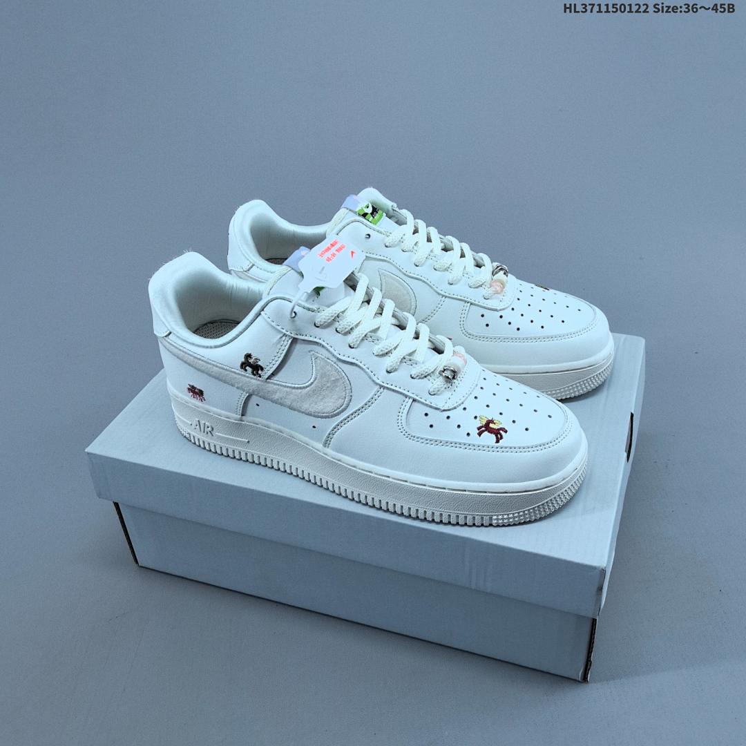 Nk Air Force 1‘07 Low ”Join Forces“ IQ1143 100 Swoosh