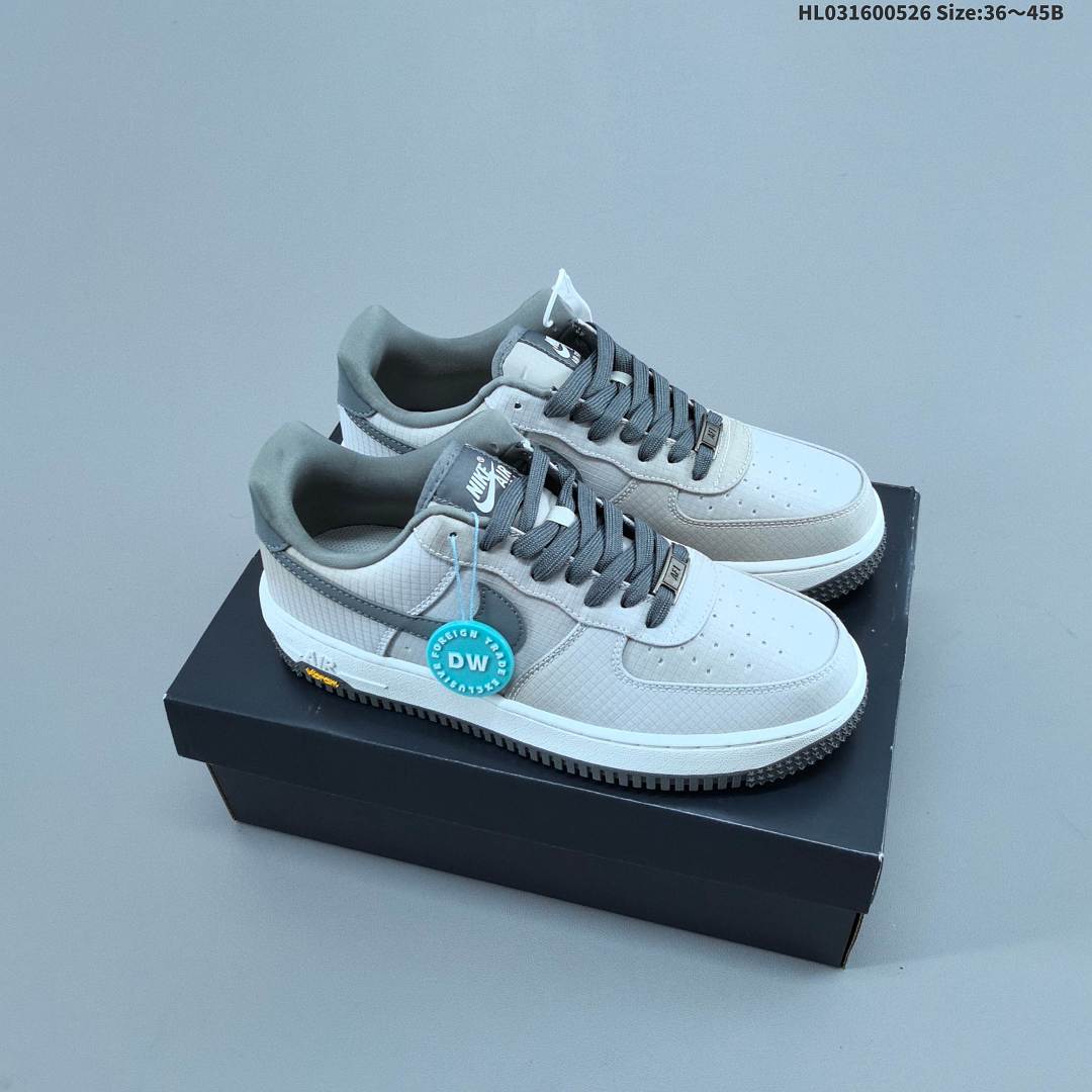 NIKE AIR FORCE 1‘07 -100
