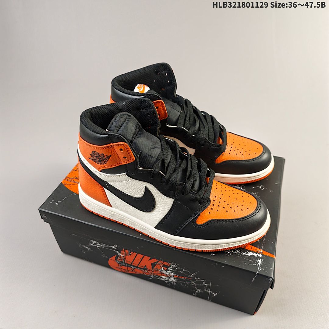 Nike Air Jordan 1 Retro High OG AJ1 · - foto 2