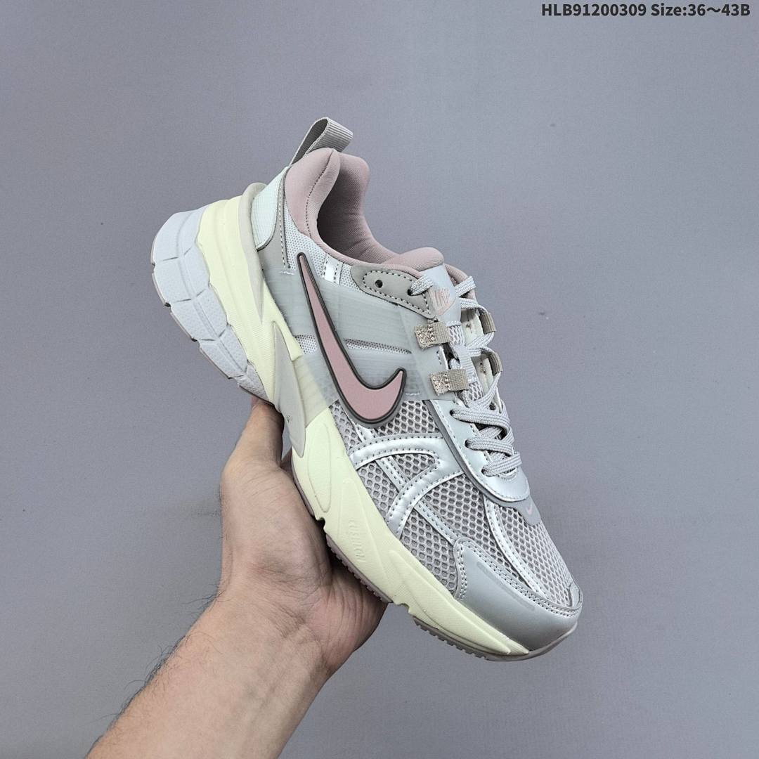 NIKE V2K RUN Swoosh Bill Bower - foto 3