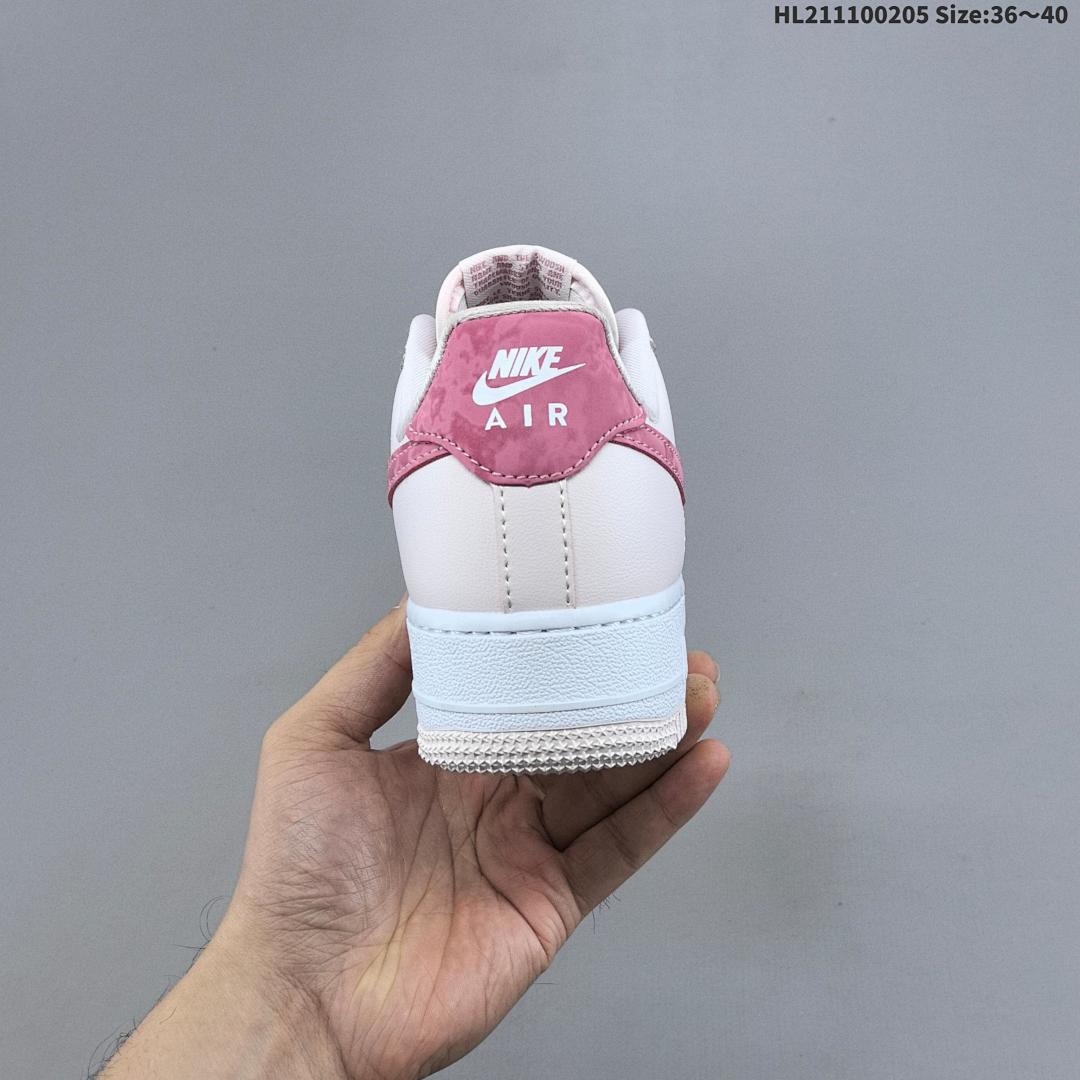Nike Air Force 1’07 LX Force - foto 5