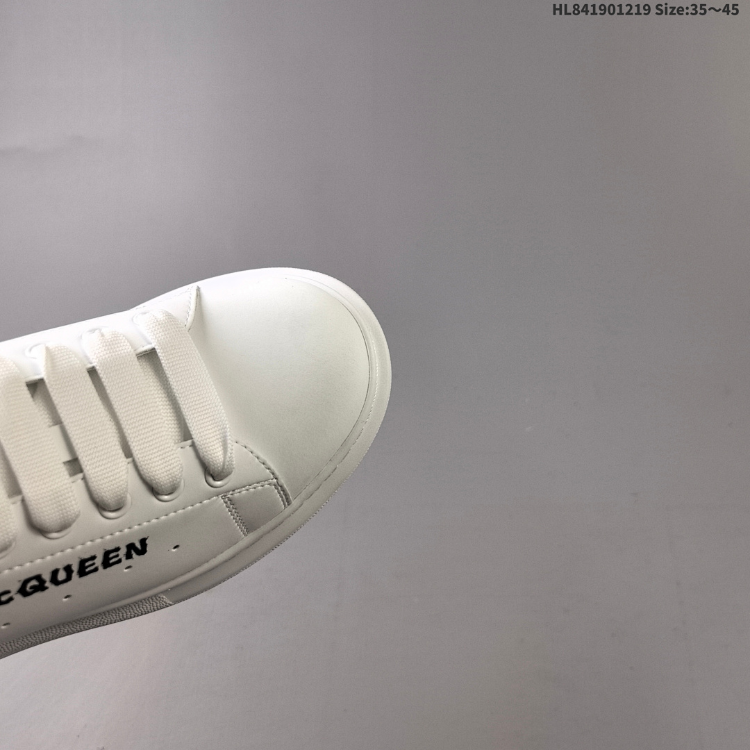 - · Alexander McQueen Oversized Exaggerated-Sole Suede Leather Sneakers - foto 3