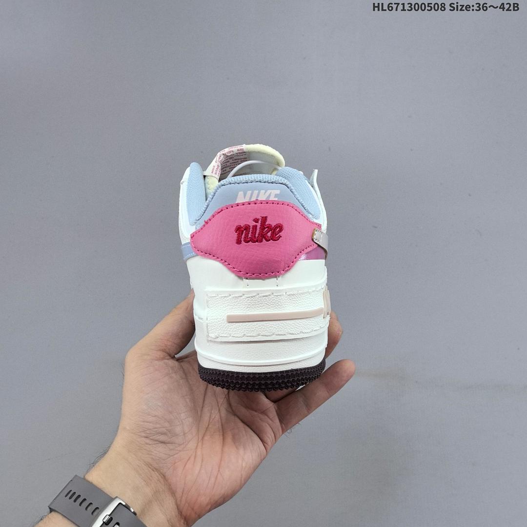NIKE WMNS Air Force 1 Shadow - foto 6