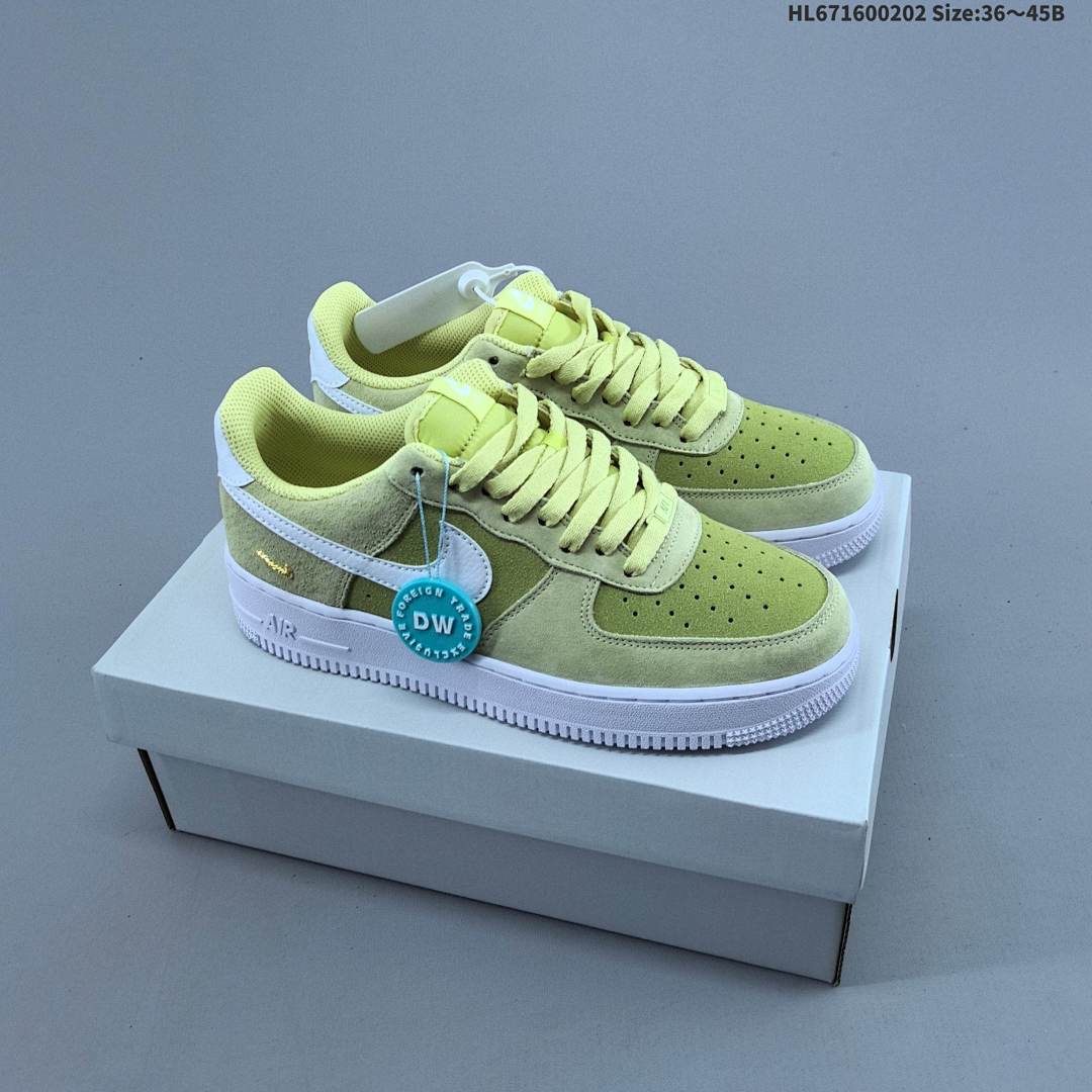 NIKE AIR FORCE 1‘07 -300