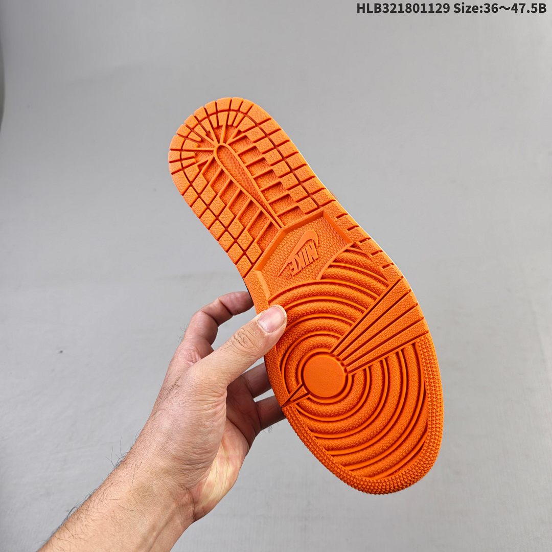 Nike Air Jordan 1 Retro High OG AJ1 · - foto 5