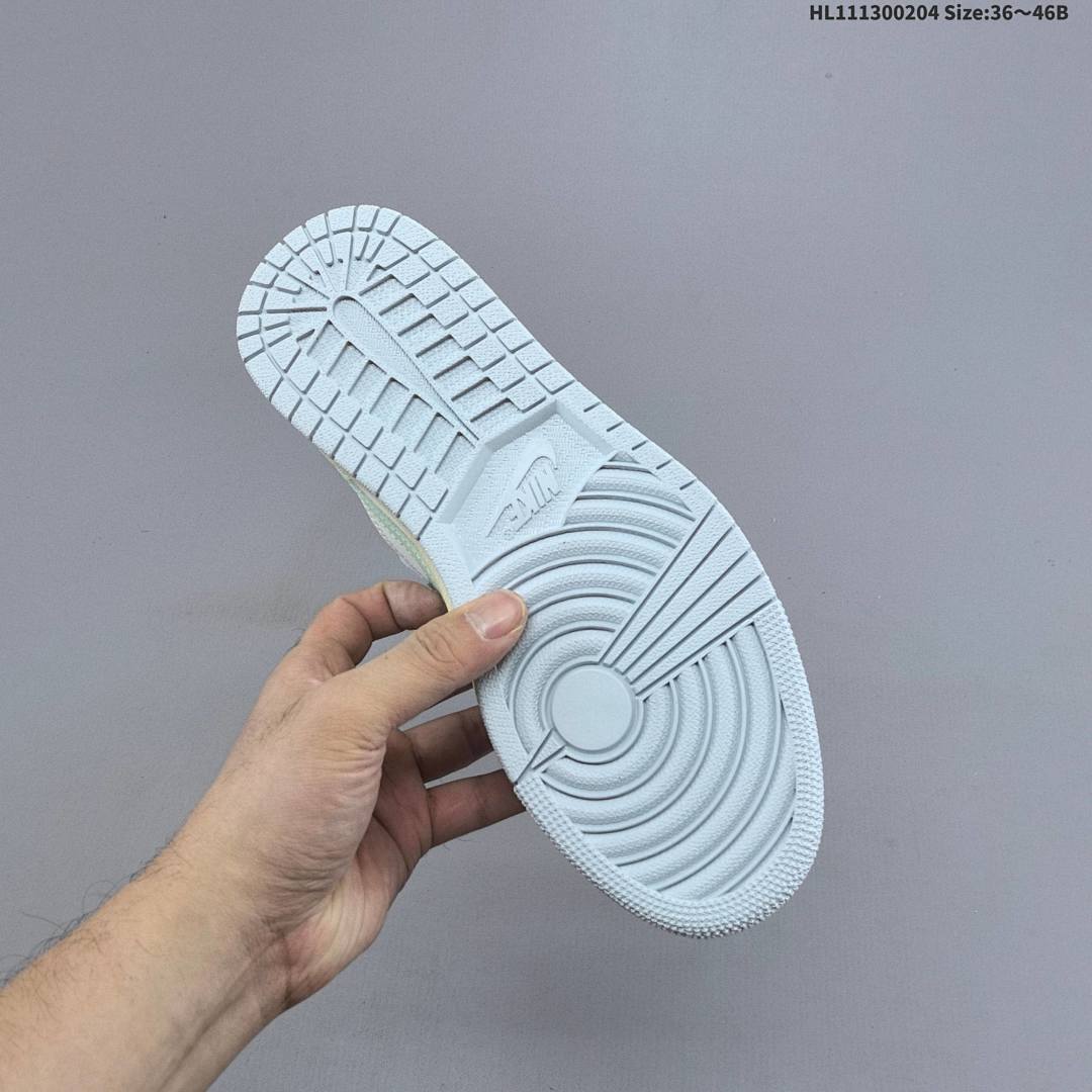 Nike Air Jordan 1 Low OG AJ1 1 -108 3 - foto 4