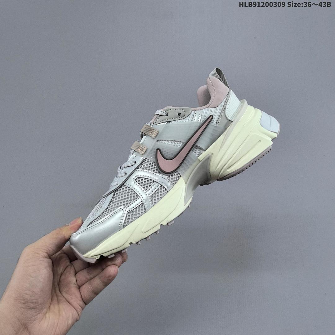 NIKE V2K RUN Swoosh Bill Bower - foto 4