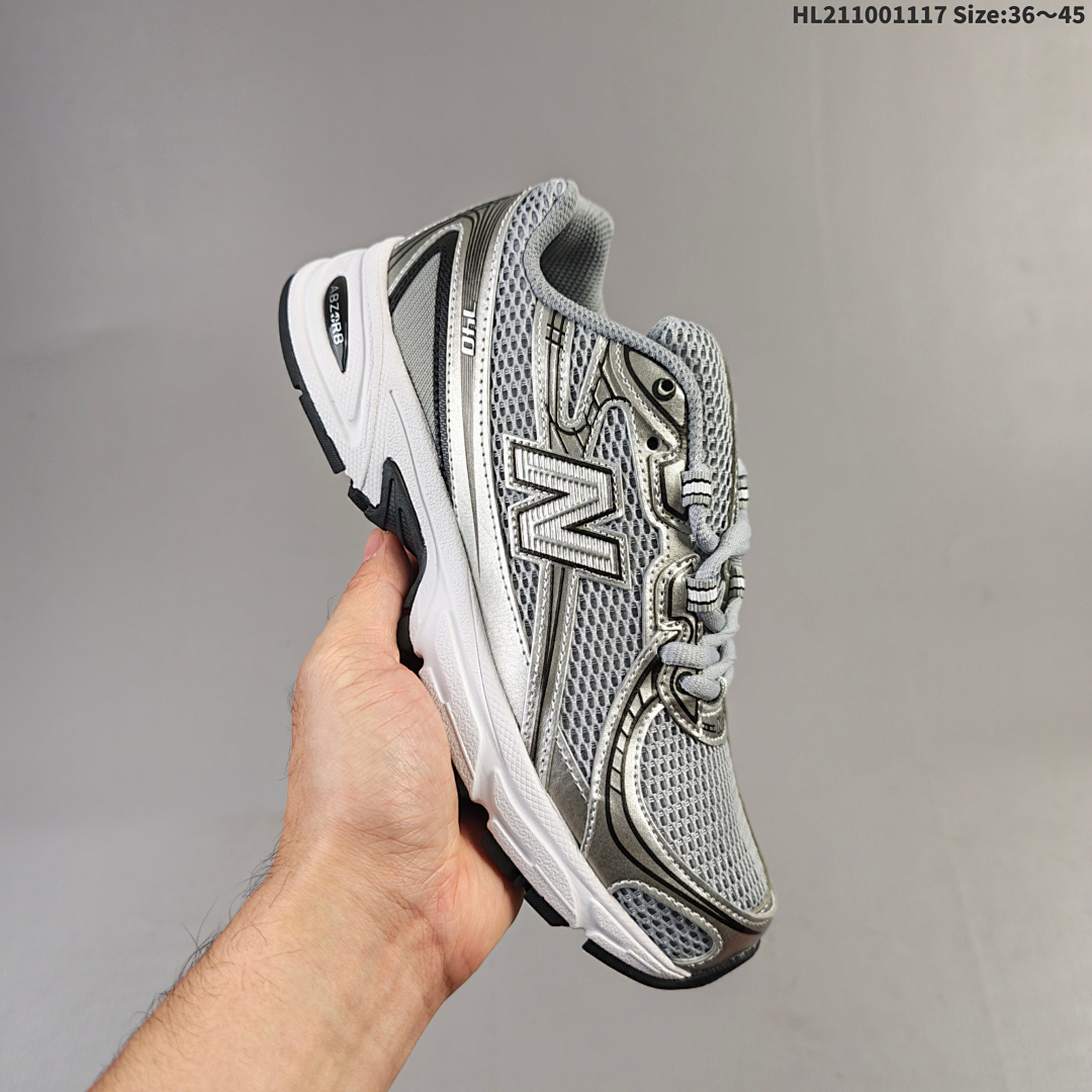 New Balance 740