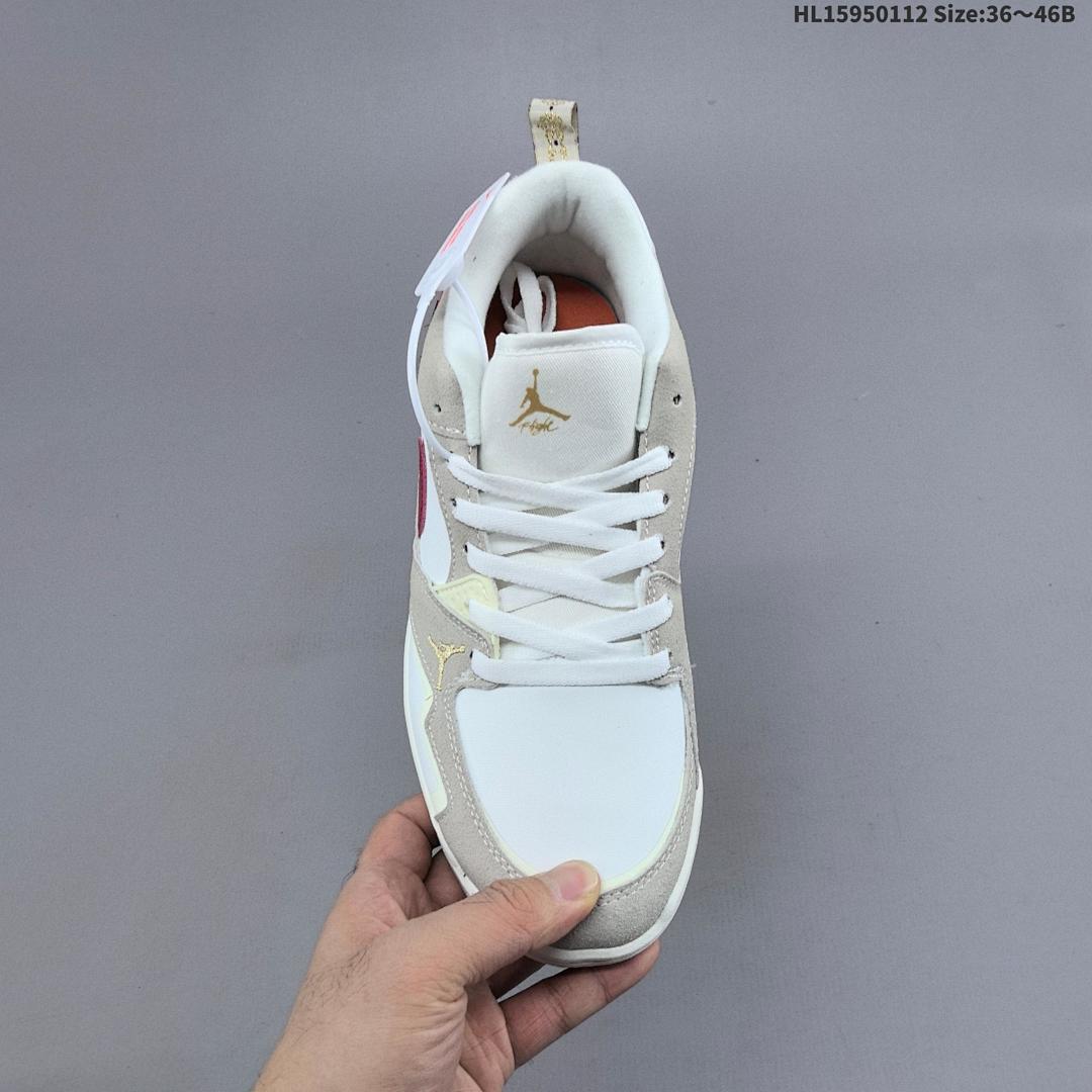 Nike Air Jordan CMFT Era 261 - foto 6