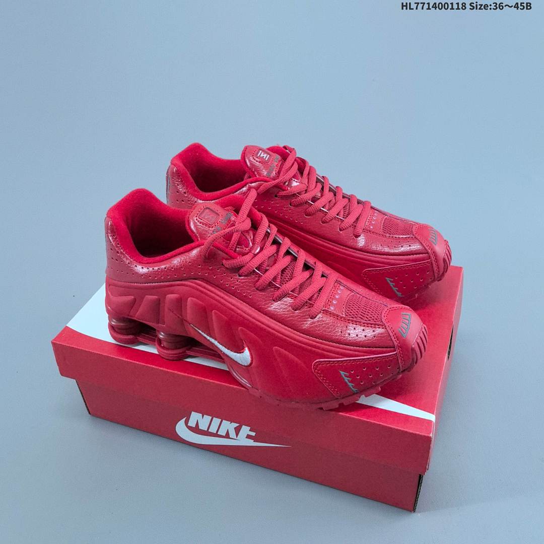 NIKE SHOX R4 -687 .