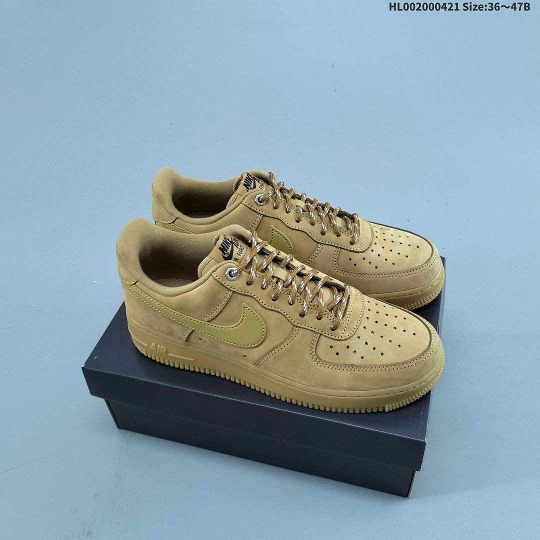 Nike Dunk SB Low "Wheat Flax" SB Swoosh Lo