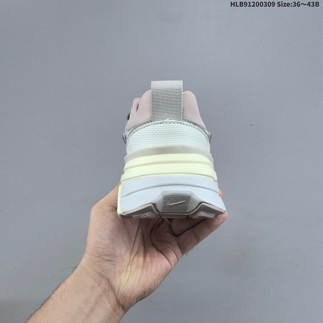 NIKE V2K RUN Swoosh Bill Bower - foto 6