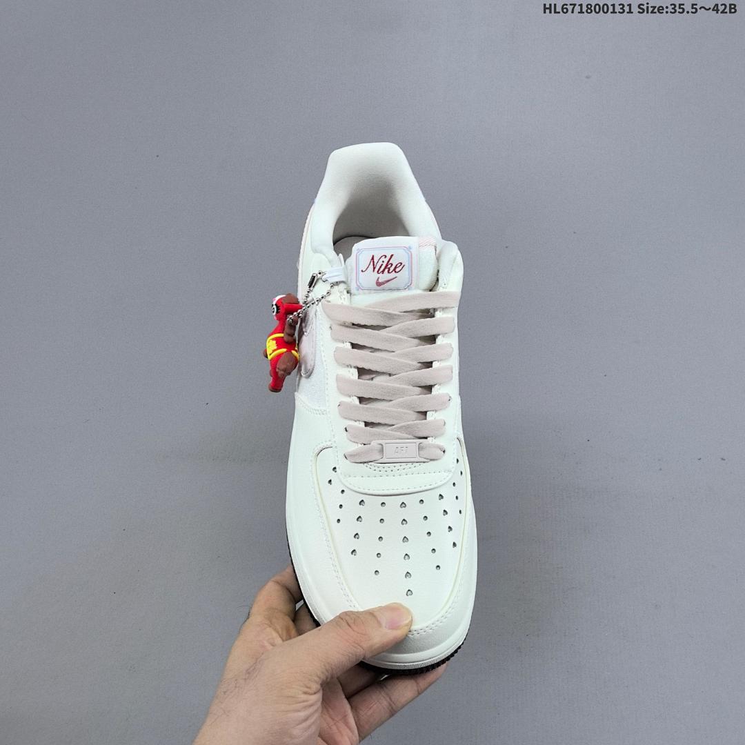 NIKE AIR FORCE 1‘07 LV8 - foto 6