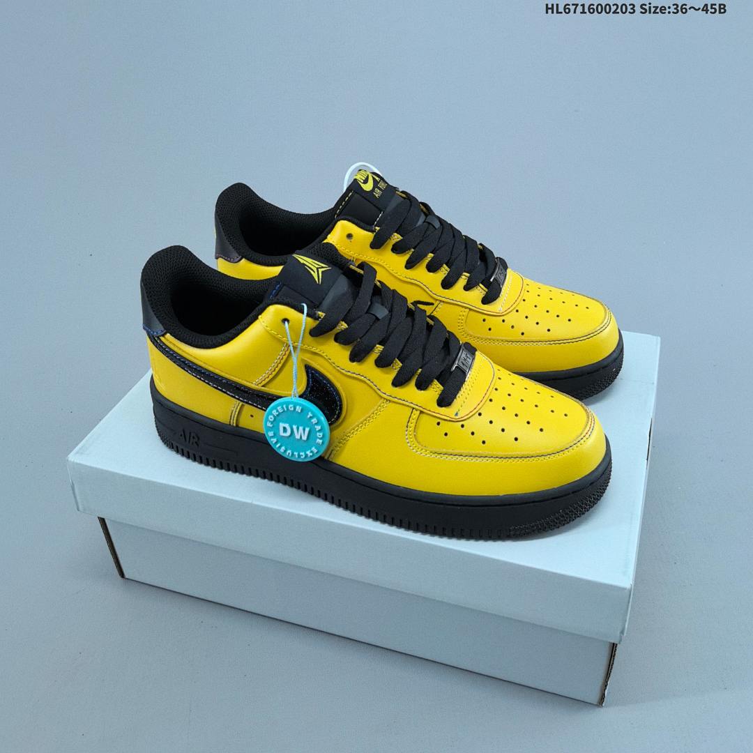 Nike Air Force1 07 low IQ2713 700