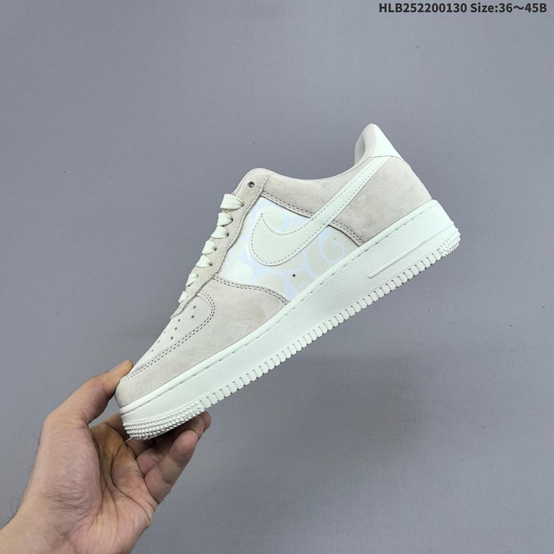 Nike Air Force 1 Low KAWS - foto 7