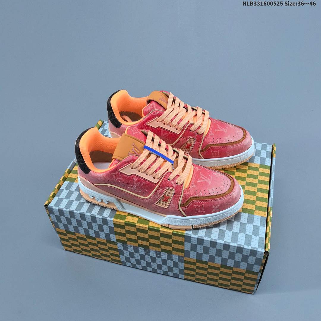 Louis Vuitton LV 3D Log
