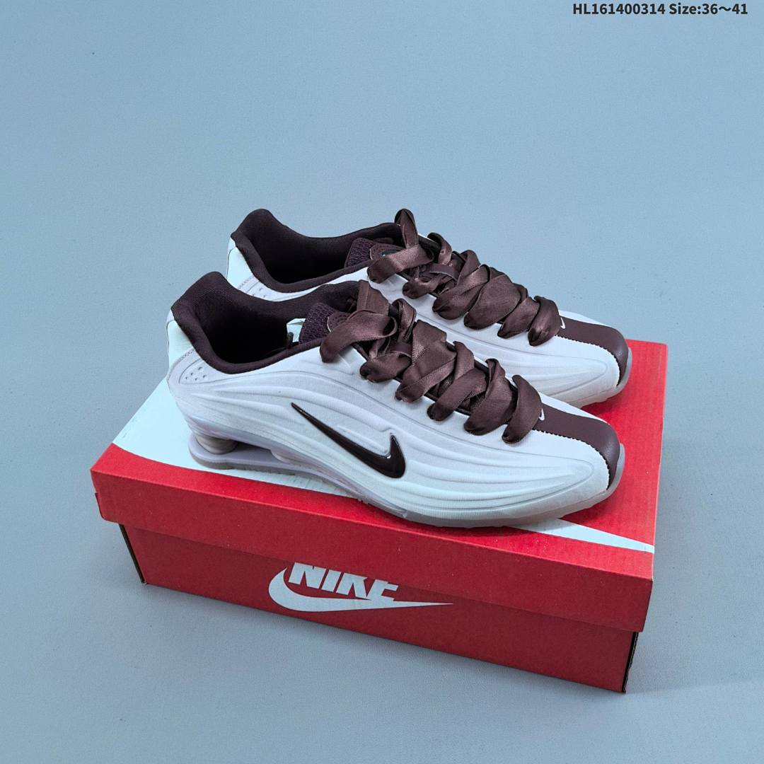NIKE SHOX R4 -627 ID Size 41