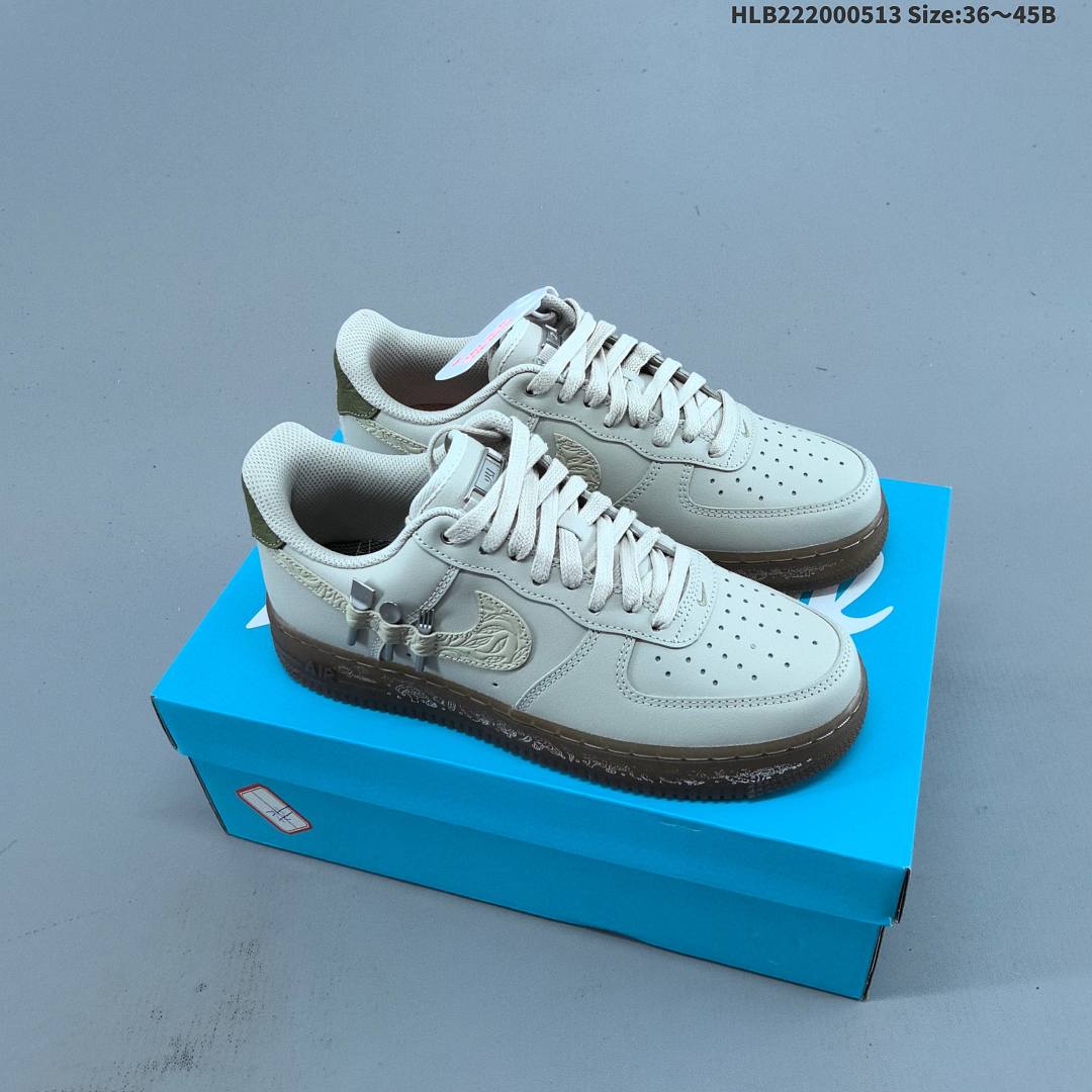 NIKE AIR FORCE 1‘07 -921