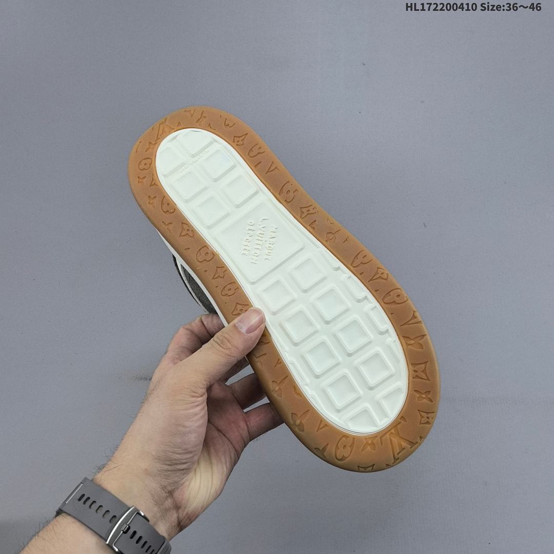 LV LOUIS VUITTON Tilted Suede Low Sneakers “ ” HL172200410 - foto 7