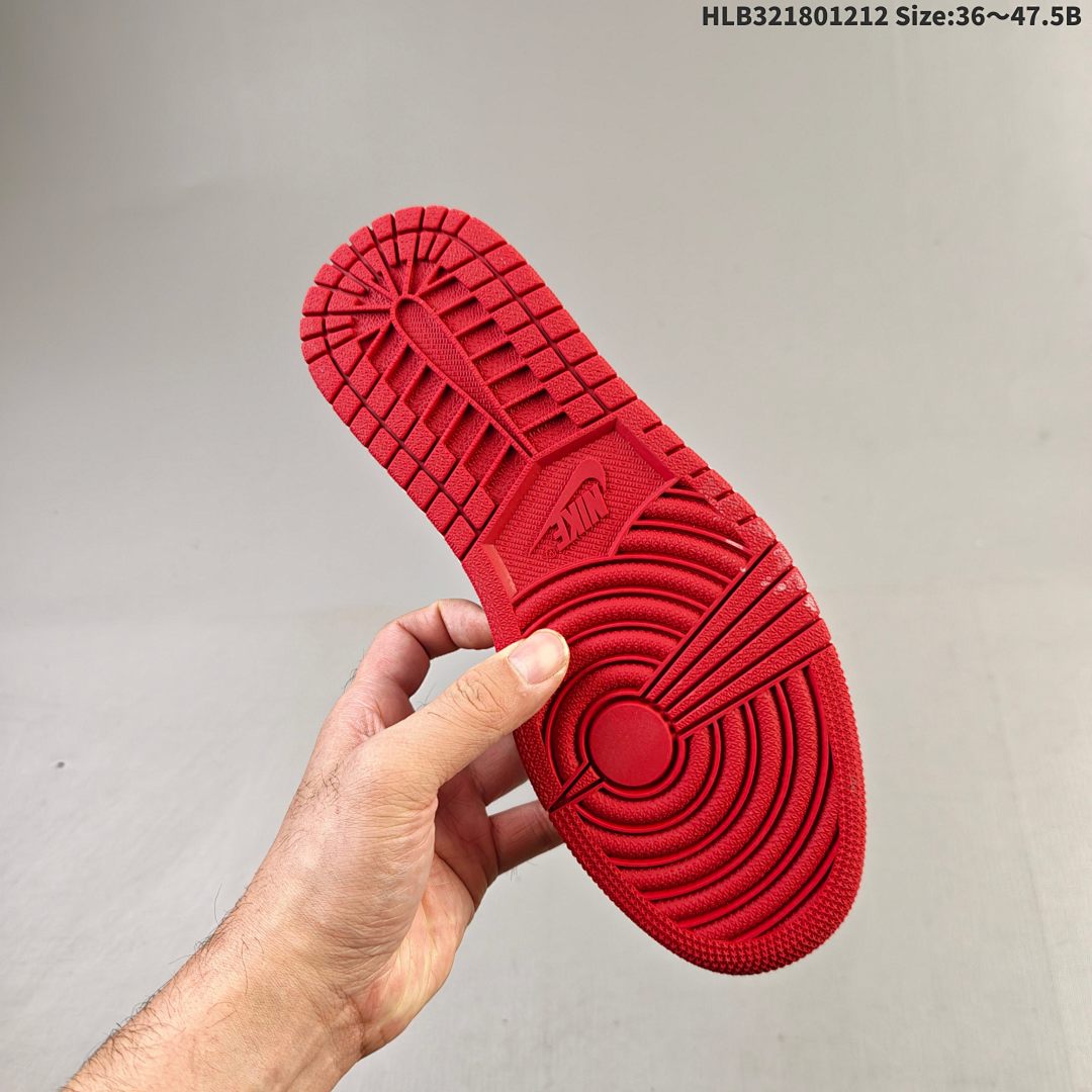 Nike Air Jordan 1 Retro High OG AJ1 · - foto 4