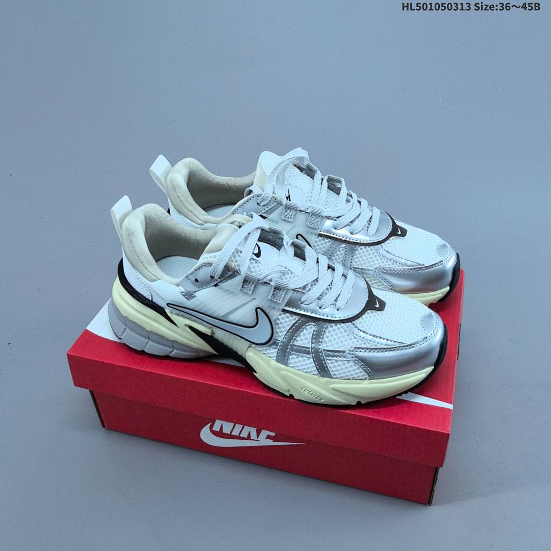 NIKE V2K RUN Swoosh Bill Bower - foto 12