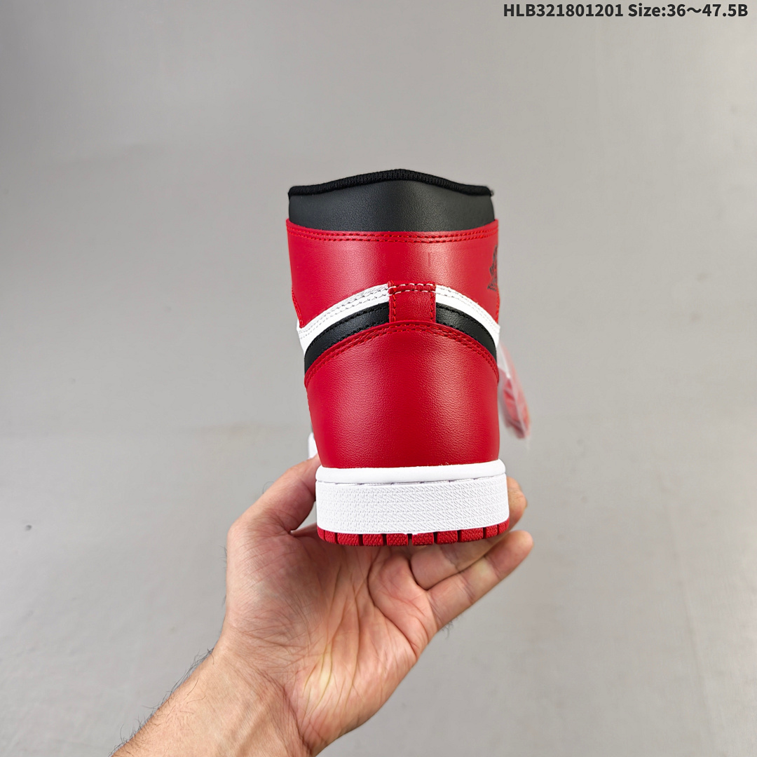 Nike Air Jordan 1 Retro High OG AJ1 · - foto 5