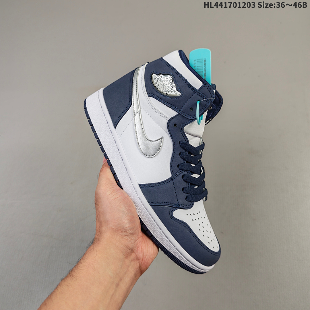Nike Air Jordan 1 Retro High OG AJ1 · - foto 5
