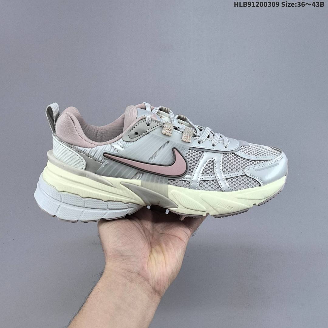 NIKE V2K RUN Swoosh Bill Bower - foto 2