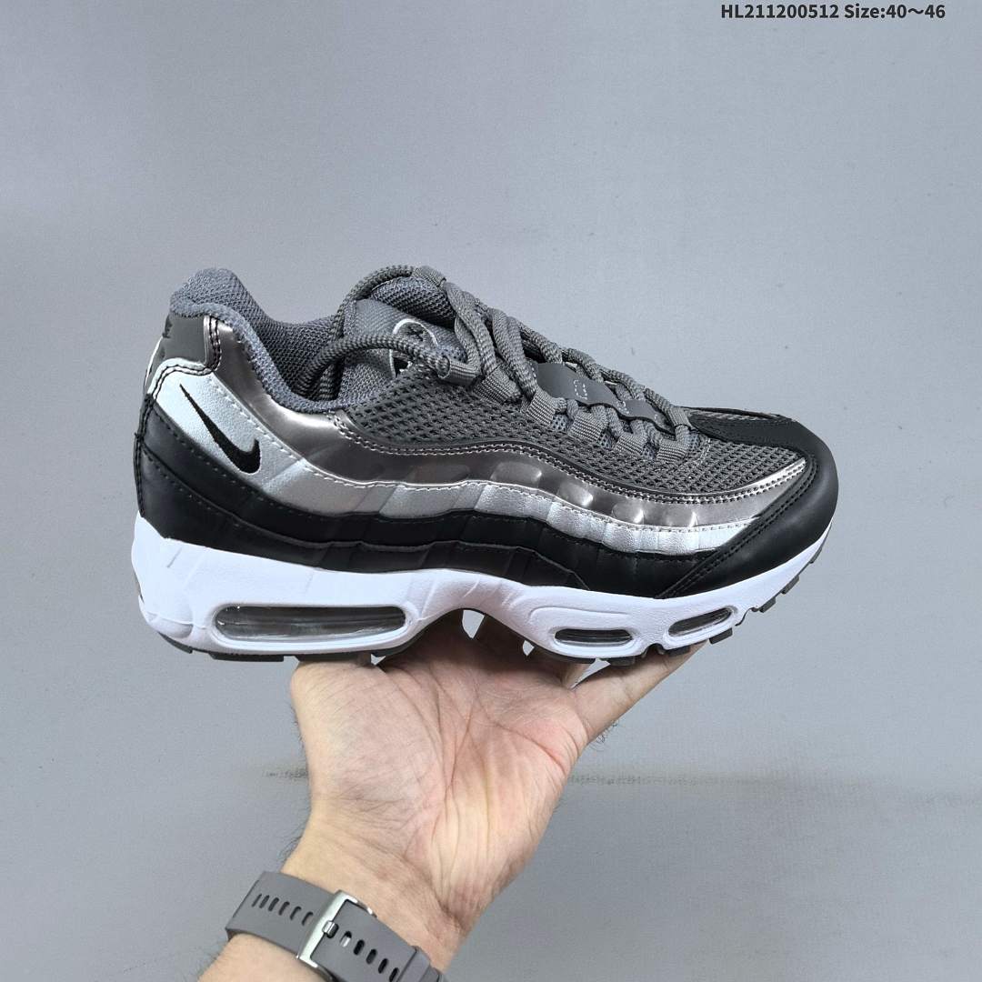 NIKE AIR MAX 95 TT 300 ID Size 46 - foto 3
