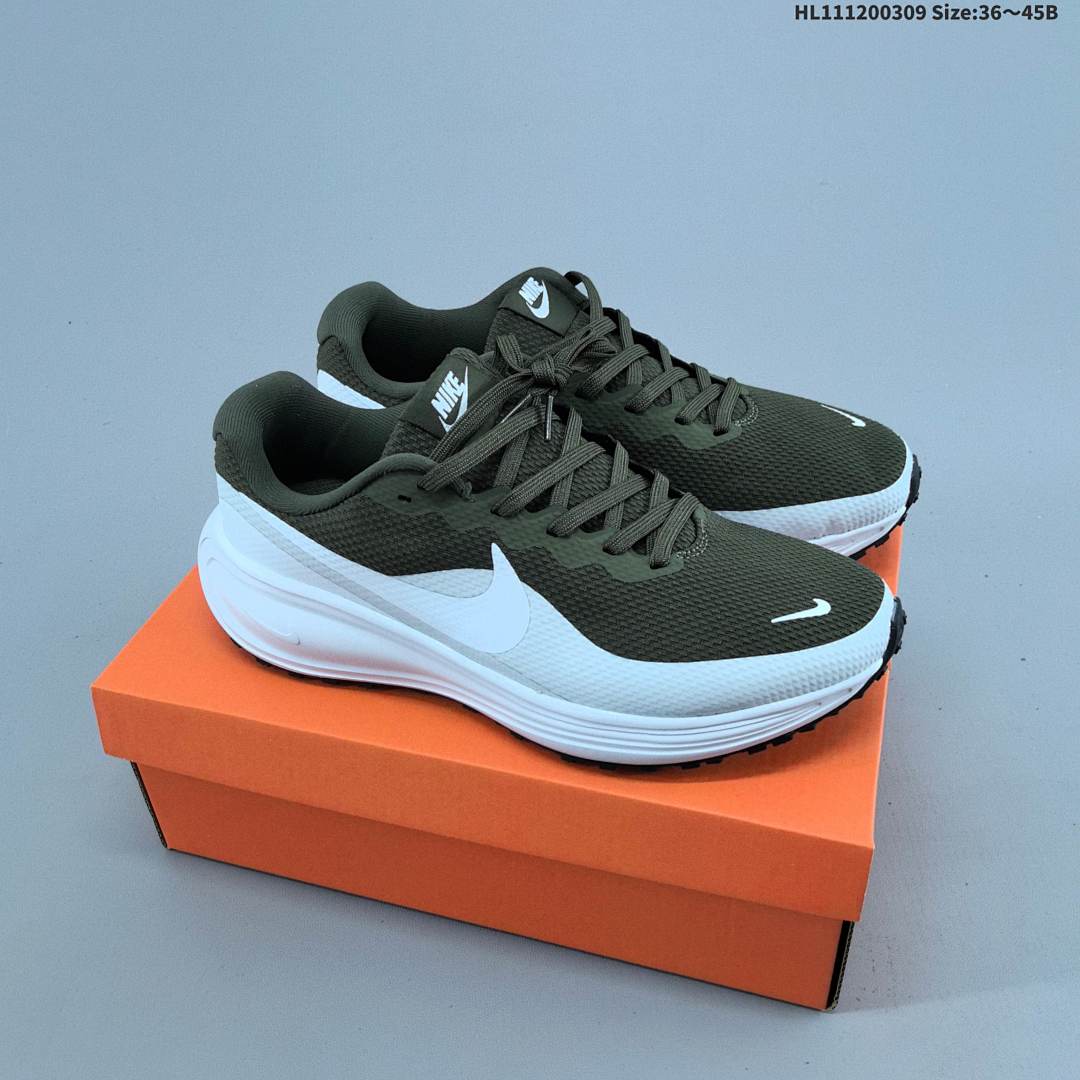 Nike REVOLUTION 8 -003