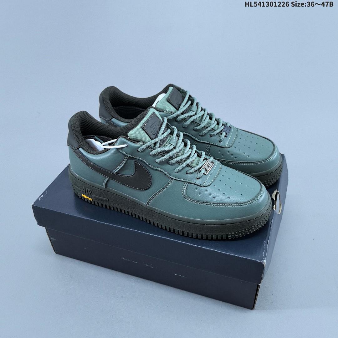 NIKE AIR FORCE 1‘07 -001 S