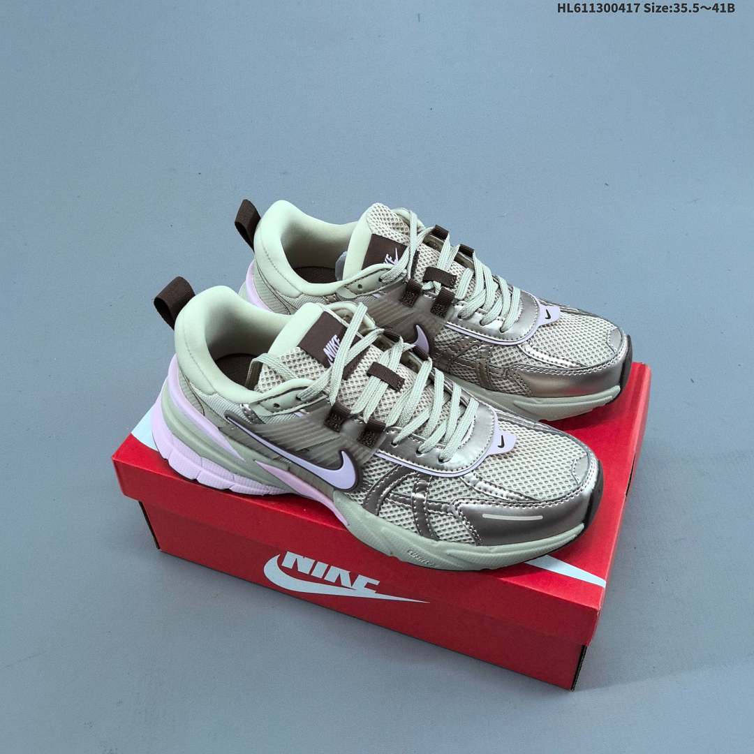 NIKE V2K RUN Swoosh Bill Bowerm