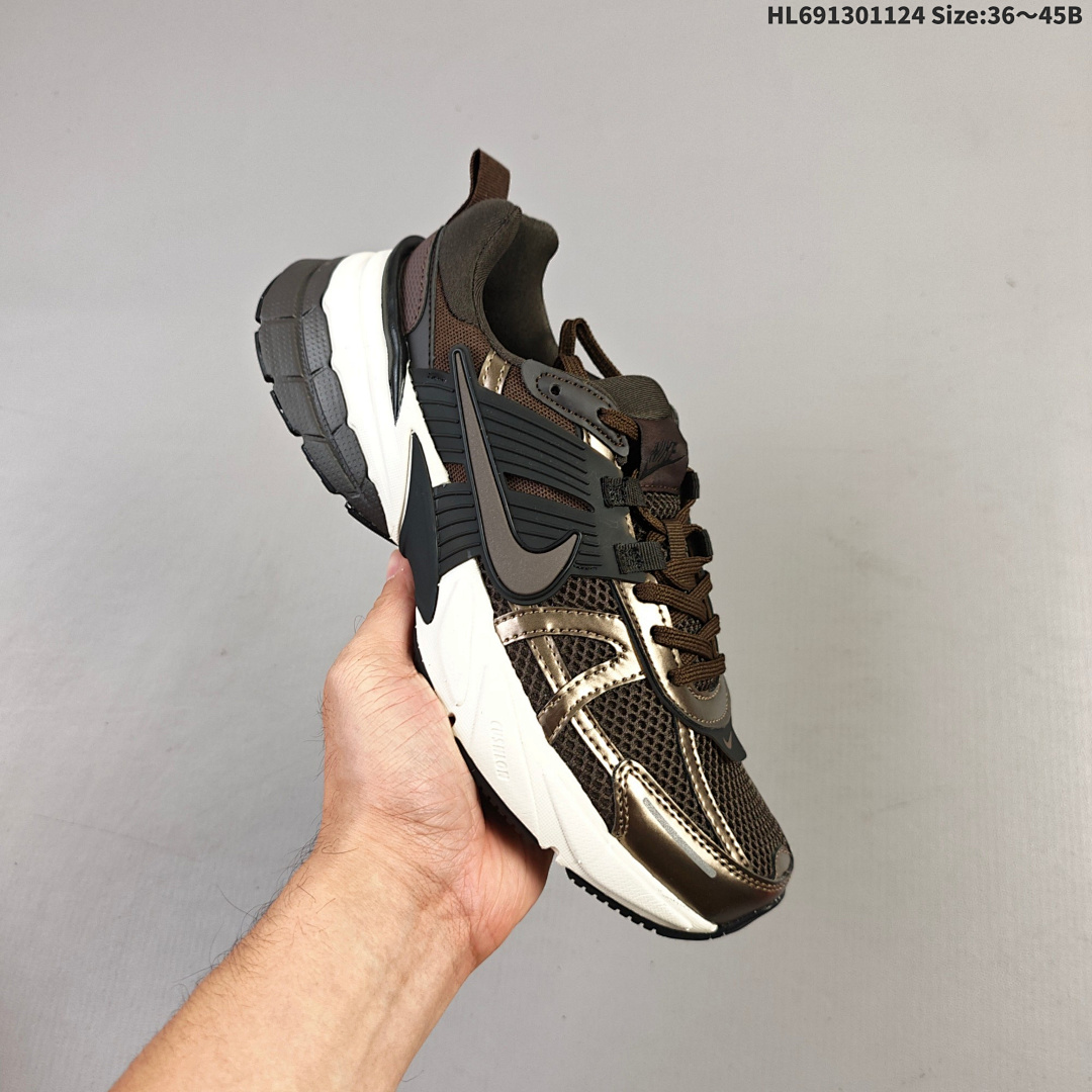 NIKE V2K RUN Swoosh Bill Bowerm - foto 9