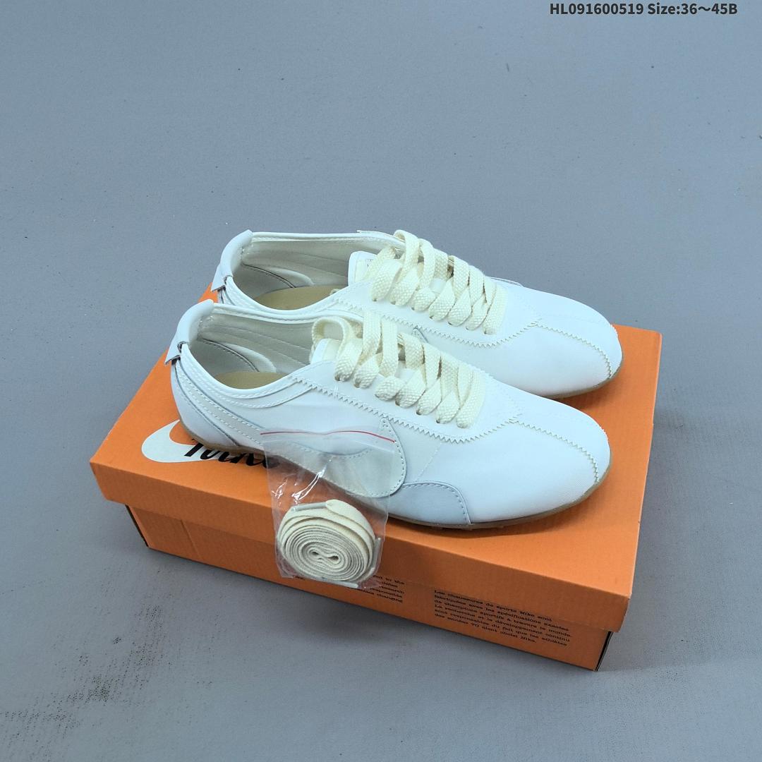 NIKE Air Daybreak 1979 40 II0407 100